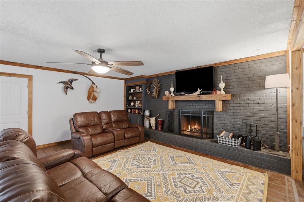 3016 Arapaho Road