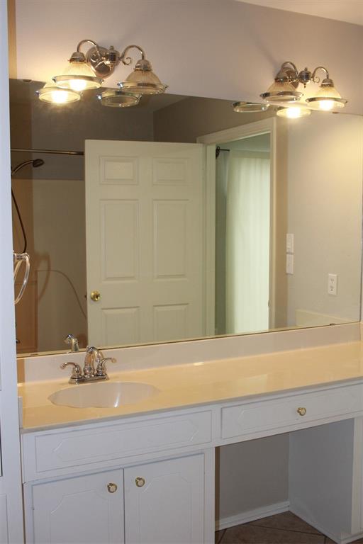 SOUTHGATE - Residential Lease