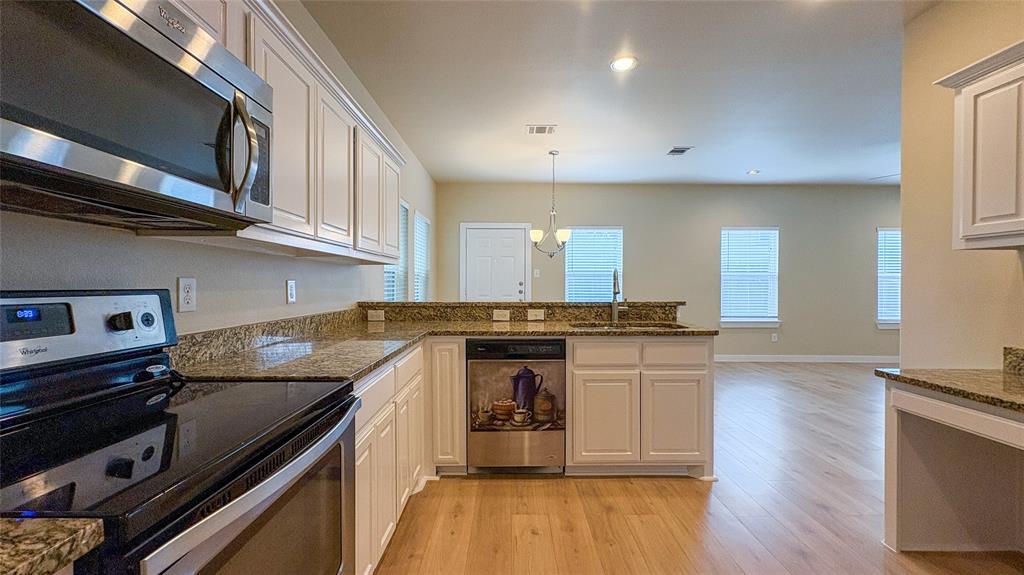 Parkway Village 02 - Residential