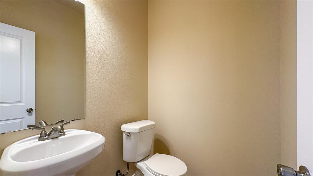 Parkway Village 02 - Residential