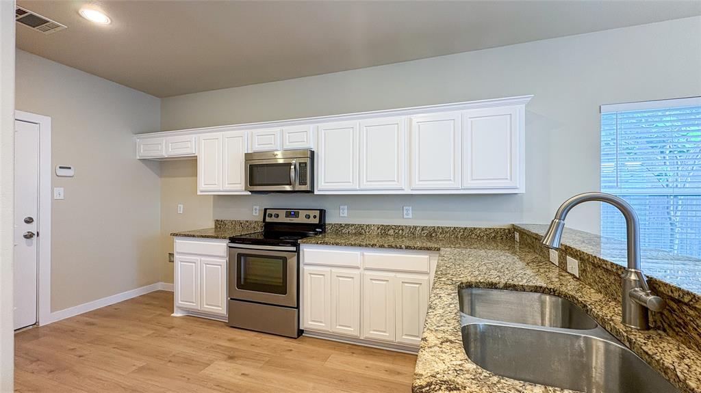 Parkway Village 02 - Residential