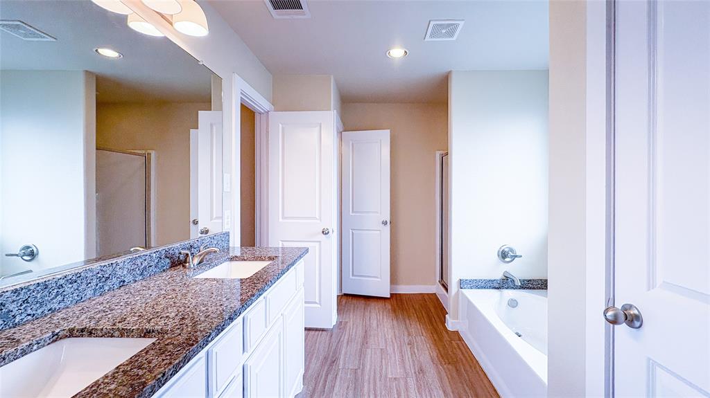 Parkway Village 02 - Residential