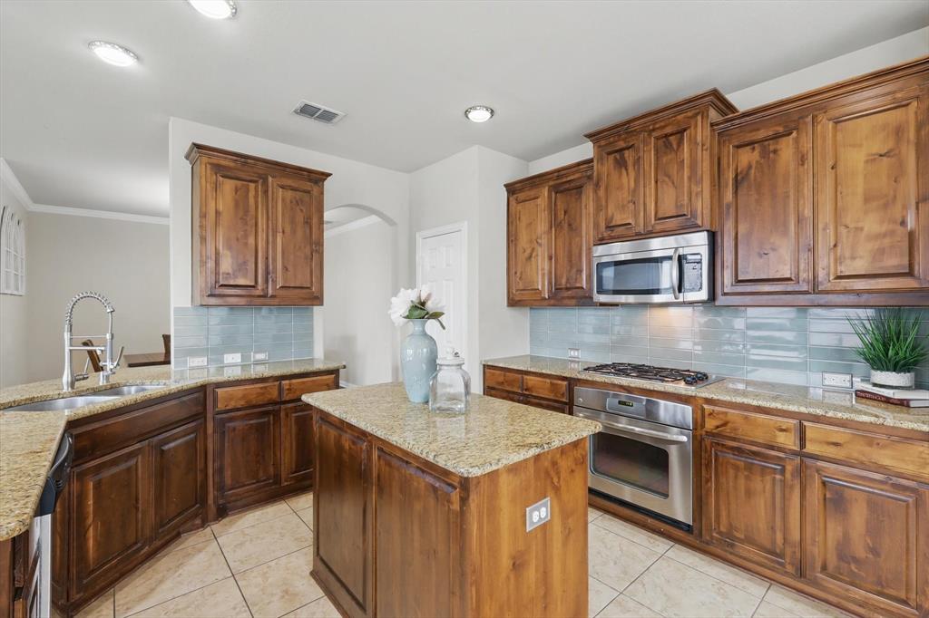 2932 Softwood Circle