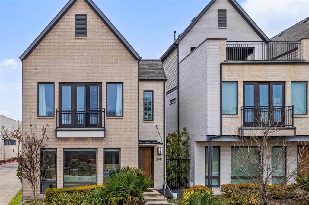 3441 Foxboro Drive