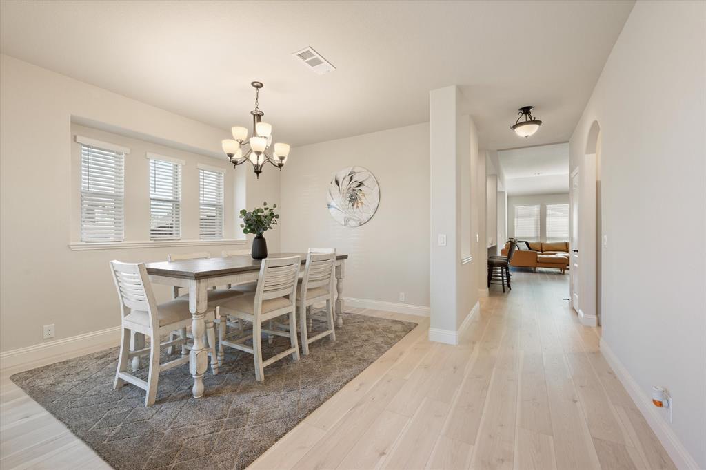 Midlothian, Texas 76065, United States, 4 Bedrooms Bedrooms, ,4 BathroomsBathrooms,Residential,Pending,39871