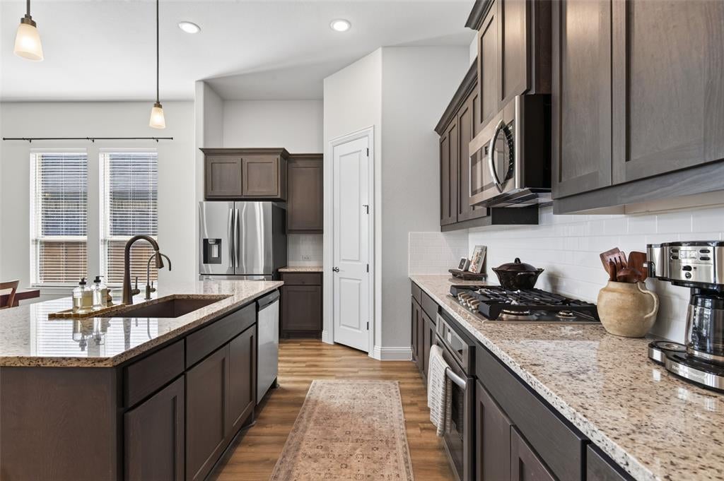 1820 Acorn Creek Circle