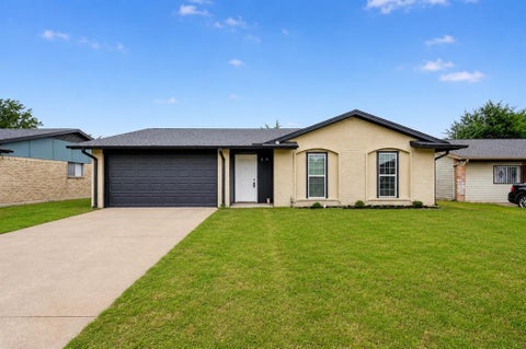 Photo of 1005 Glenhaven Drive, Hutchins, TX 75141 (MLS # 21308141)