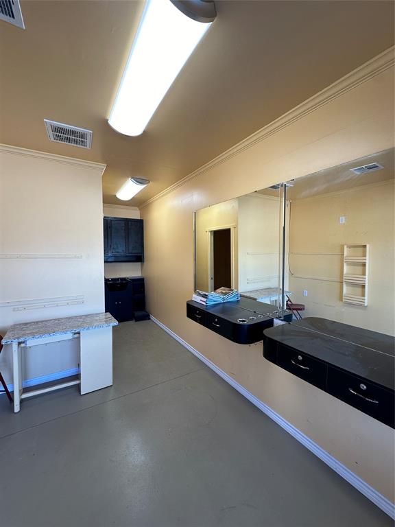 PERRY, DANIEL SURVEY Abstract 1242 Tract 1A & 1G - Commercial Lease