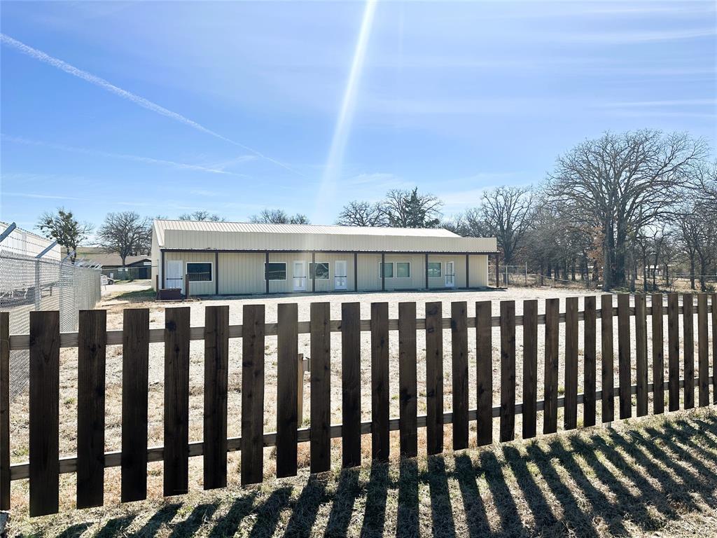 PERRY, DANIEL SURVEY Abstract 1242 Tract 1A & 1G - Commercial Lease