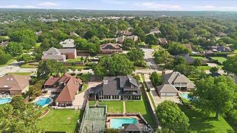 Photo of 301 Chapelwood Drive, Colleyville, TX 76034 (MLS # 21248553)