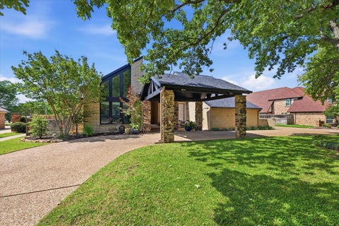 Photo of 301 Chapelwood Drive, Colleyville, TX 76034 (MLS # 21248553)