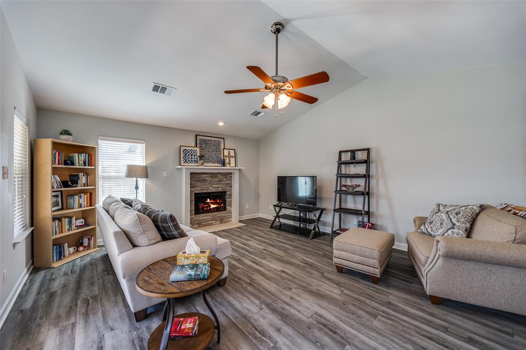 1806 Serenade Lane