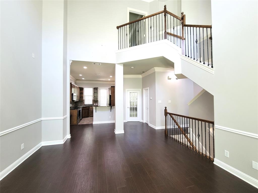 5824 La Vista Drive
