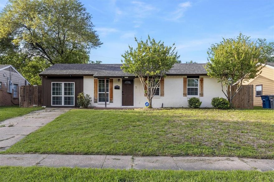 Welcome to this lovely home in the heart of Pleasant Grove. Featuring open living spaces, 4 bedrooms, 2 bathrooms, and a very large, fenced backyard. Don't miss the opportunity to come see it!