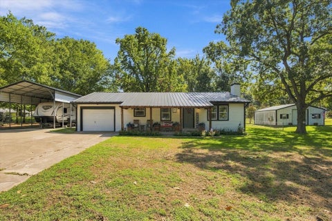 Photo of 10455 Comanche, Wills Point, TX 75169 (MLS # 21387582)