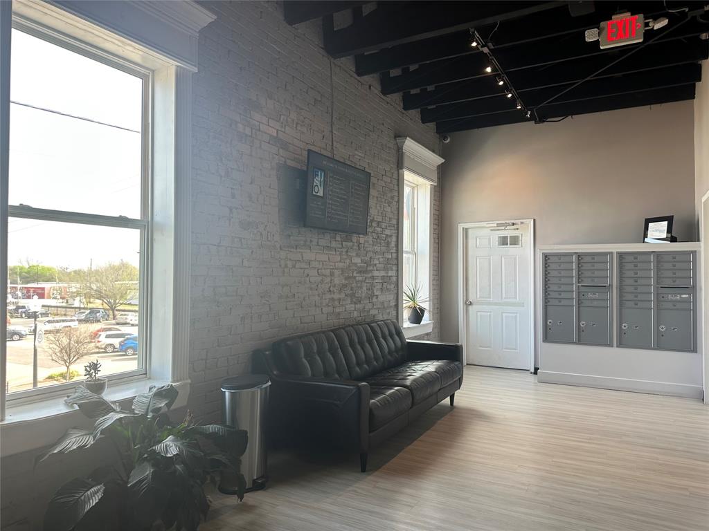 Burleson Add - Commercial Lease