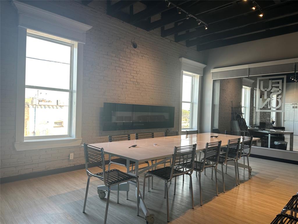 Burleson Add - Commercial Lease