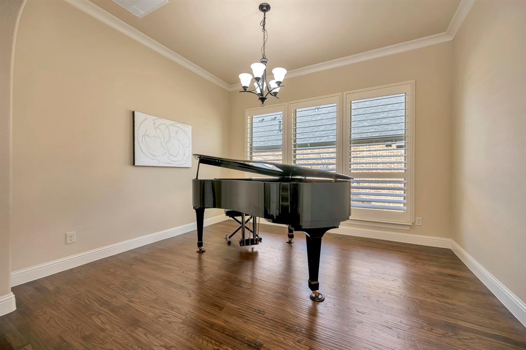 1009 Holston Hills Trail