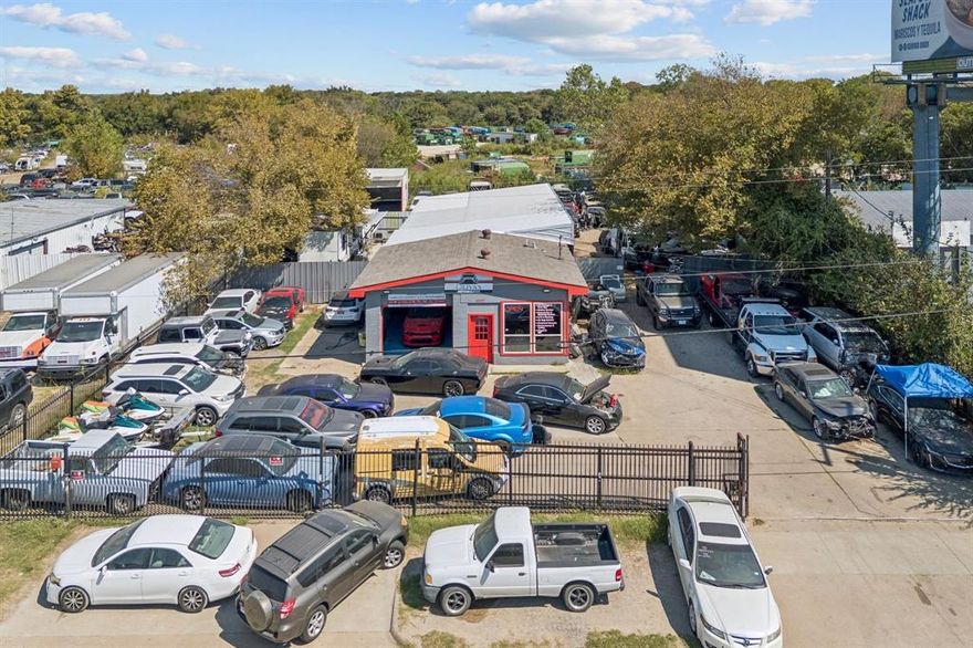 Unique investment opportunity AT 10509 C. F. Hawn Freeway Dallas, TX 75217.   MECHANIC SHOP- TALLER BY THE FREEWAY.  Commercial lot for sale, located just 15 minutes from downtown Dallas, with all permits ready for your project. Excellent location with high growth potential for a mechanic's shop, or ideal for a warehouse or new commercial development. The tenNant has 8 months left on the lease. The tenNant can stay or leave. The lot has 19004 sqft and the building is approximate 4000 sqft. it has all the permits from the city of Dallas. OBVIOUSLY NEW BUYER call THE CITY TO MAKE SURE THAT YOUR BUSSINESS WILL BE PERMITED. TAMBIEN HABLO ESPAÑOL SI NECESITA MAS INFO ME LLAMA PORFAVOR PARA MIRAR QUE DIA QUIERE VER EL LOTE. GRACIAS GRACIAS... More info please four69 83one 1six94.. THERE IS A person renting SO PLEASE IF YOU HAVE ANY QUESTIONS CALL ME. i have a website with more info please about this lot. send me a text msg so I can send you the website. WWW 10509cfhawnfwydallas . com gracias thank you