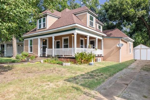 1123 W Gandy Street Denison TX 75020