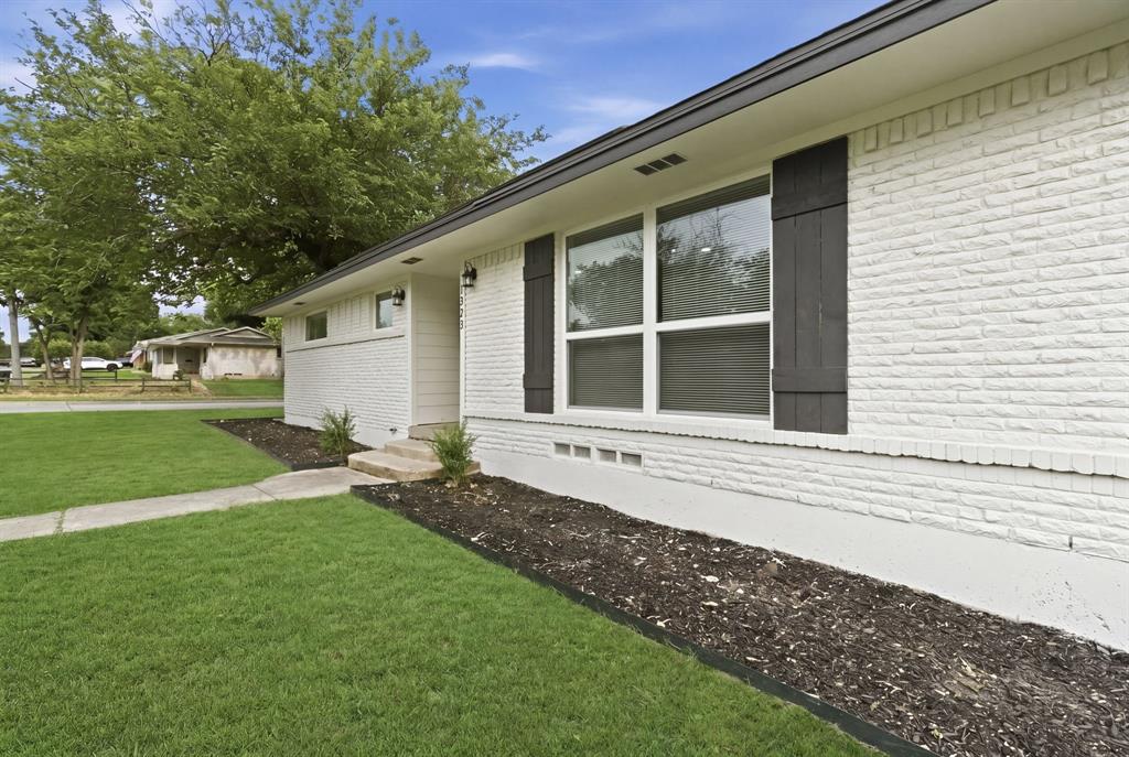 1333 Northlake Drive
