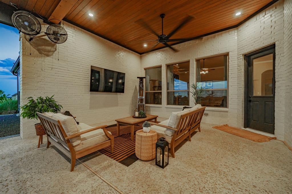 404 Chillington Court