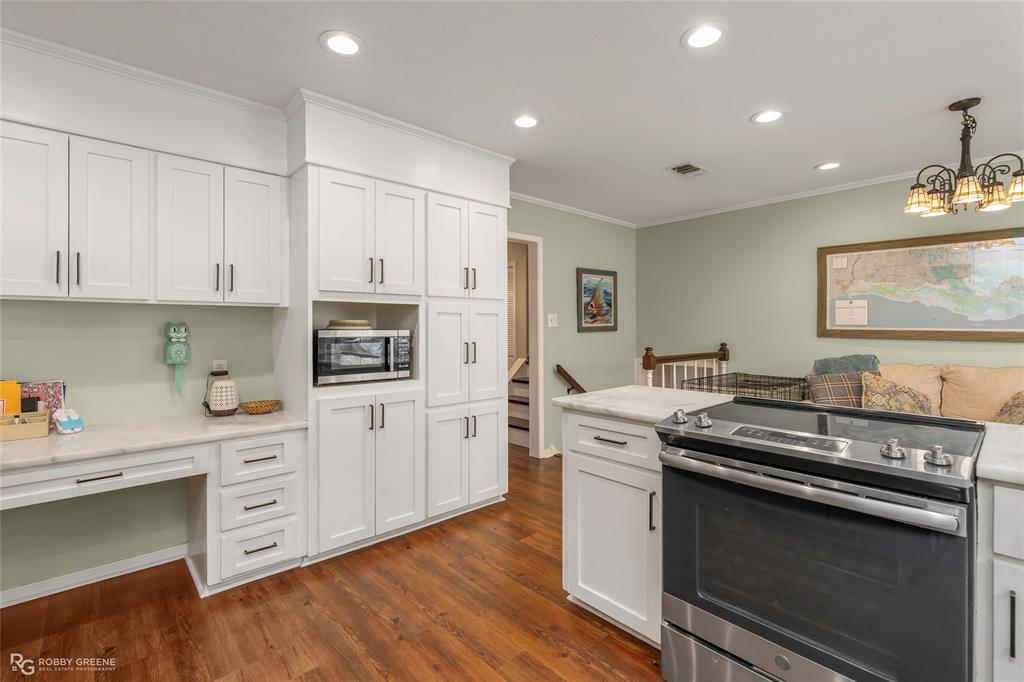 Country Club Estates - Residential