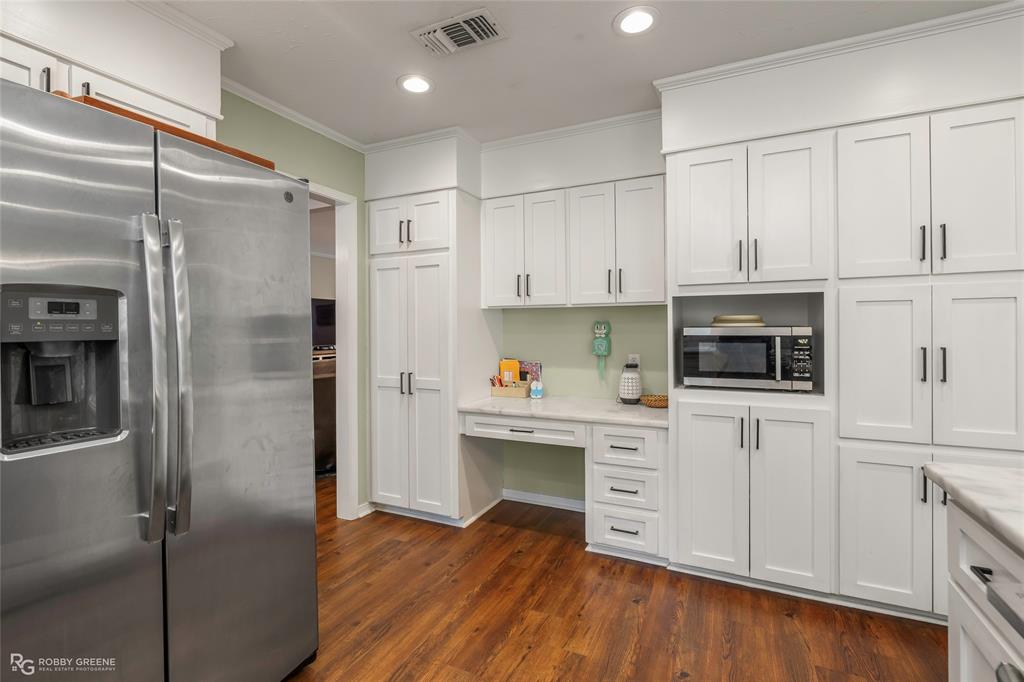 Country Club Estates - Residential