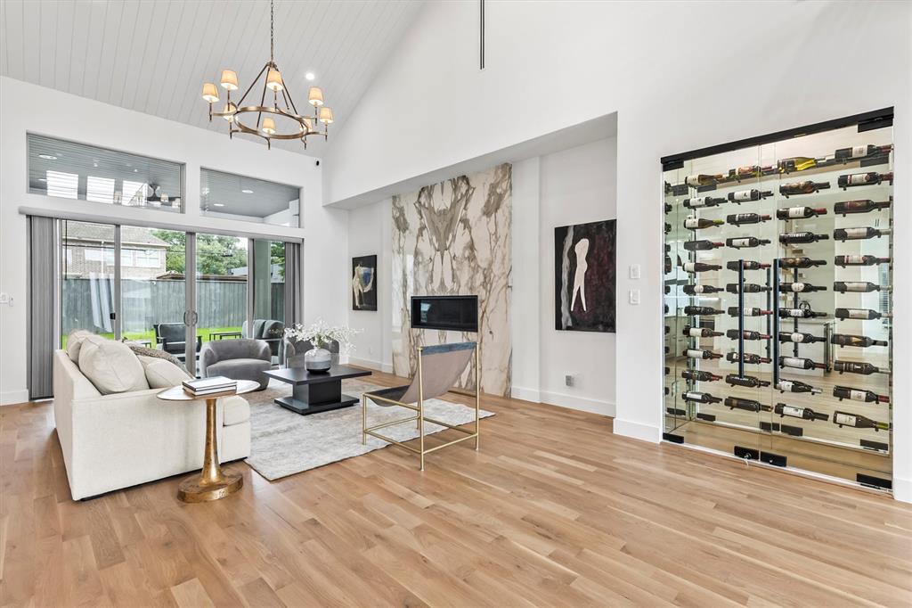 6411 Royal Lane