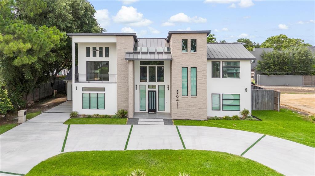 6411 Royal Lane