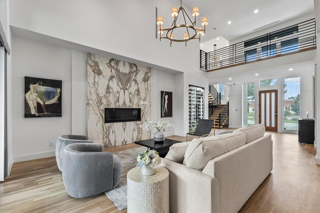 6411 Royal Lane