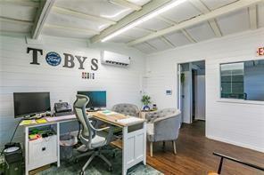 Mann JW - Commercial Sale