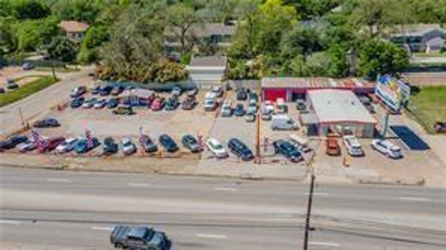 Looking for a spot with endless potential? This corner lot's location is quintessential! Just minutes from Waco and Castle Heights, your business will thrive under city lights. High visibility and traffic galore, bring your ideas - it's ready for more. A small office space for tasks big or small, and parking aplenty to handle it all. Perfect for ventures, expansions, or dreams, this property offers opportunity streams. Schedule your tour - don't delay!