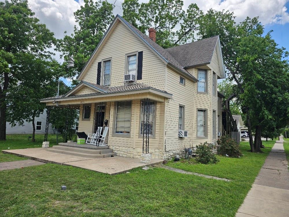 1801 S 10th Street
