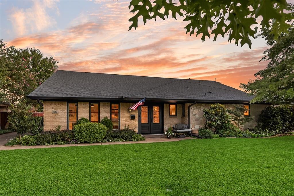 Photo of 620 Cox Drive, Irving, TX 75062 (MLS # 21319360)