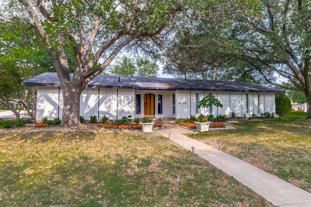 9038 Flicker Lane