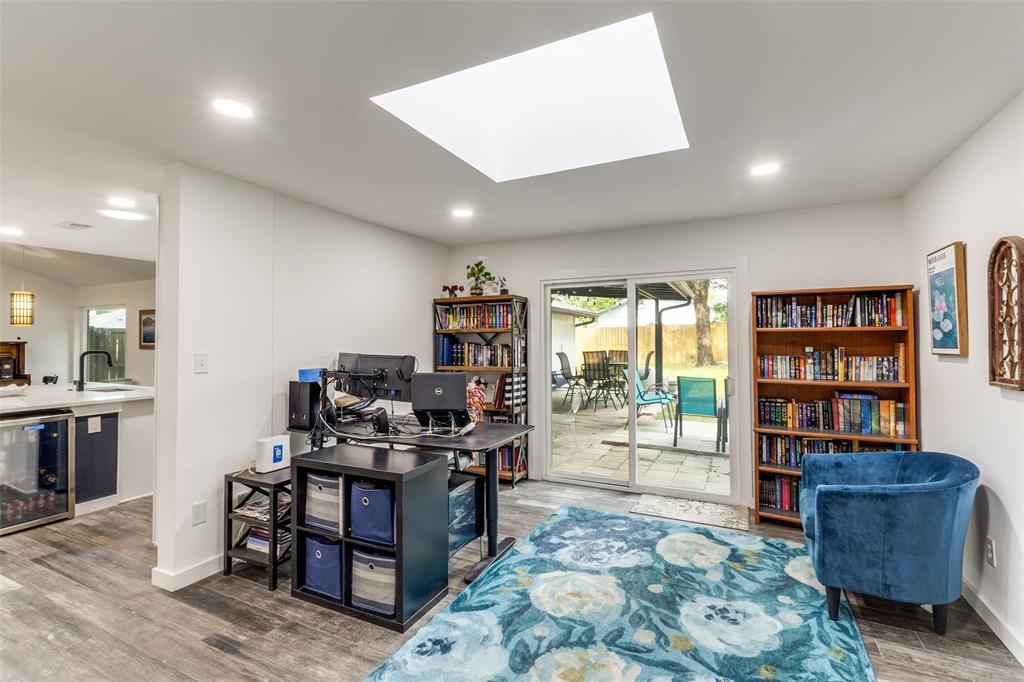 9038 Flicker Lane