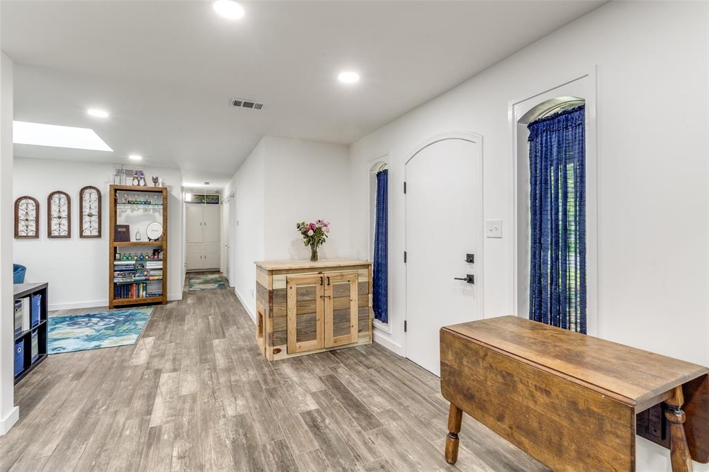 9038 Flicker Lane