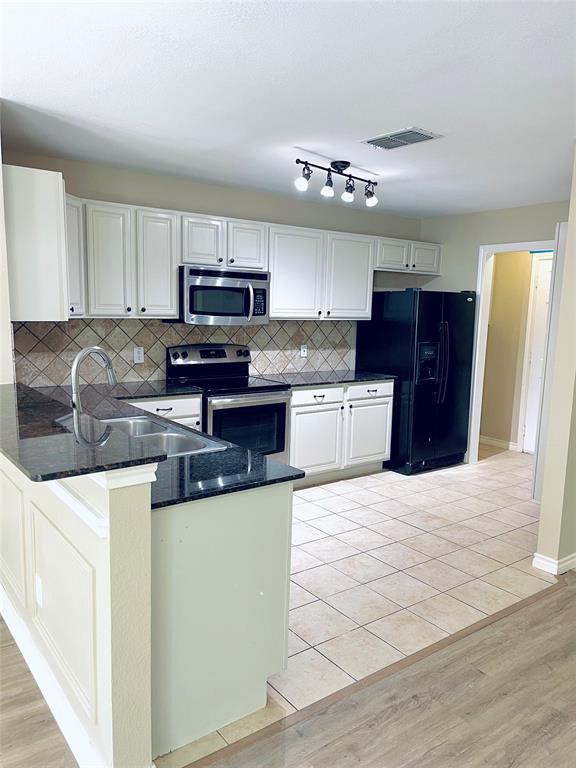 Newport Village At Trinity - Residential