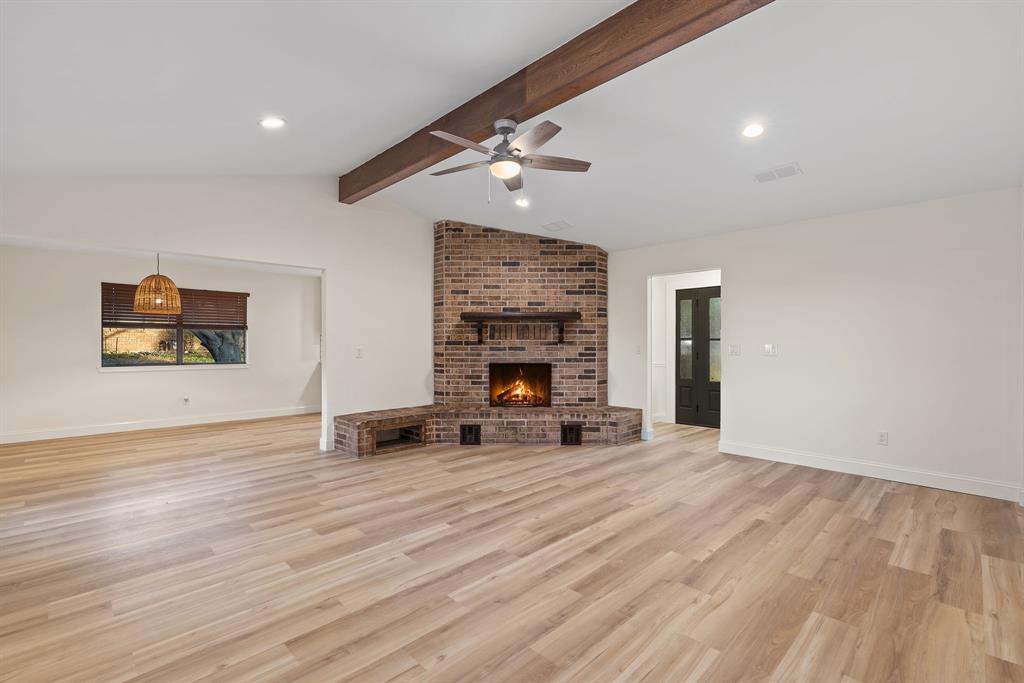 403 E 8th Street