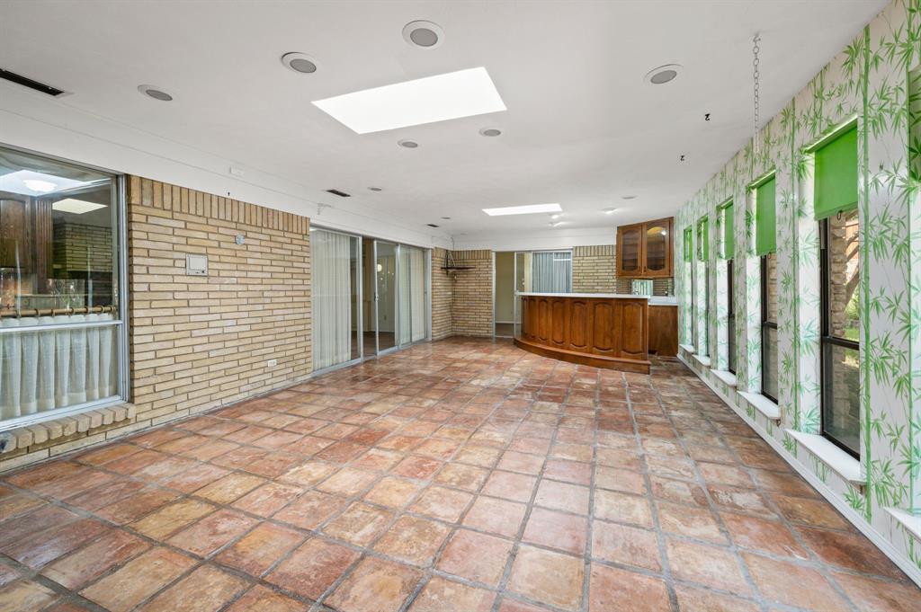 1306 Driftwood Drive