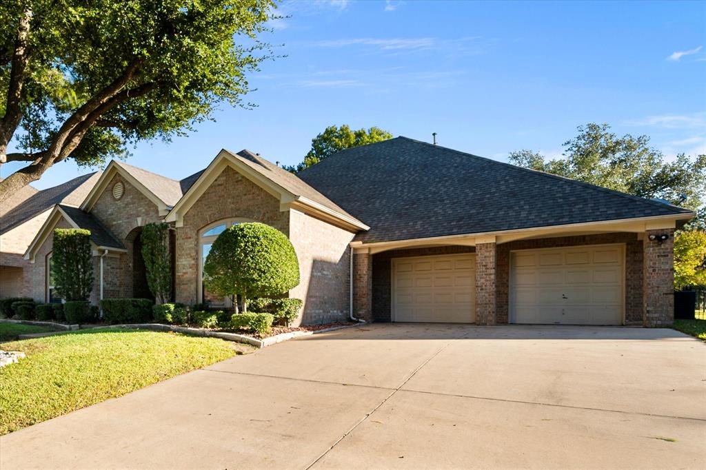 1002 Muirfield Drive