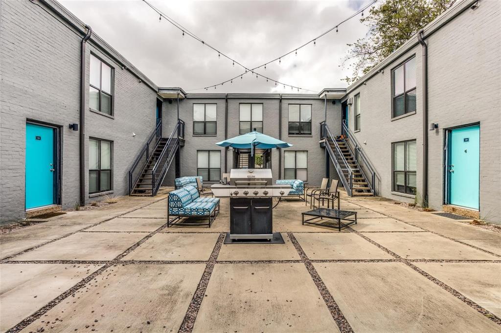 2106 Bennett Avenue 111