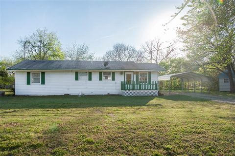 112 SE Front Street A Bailey TX 75452