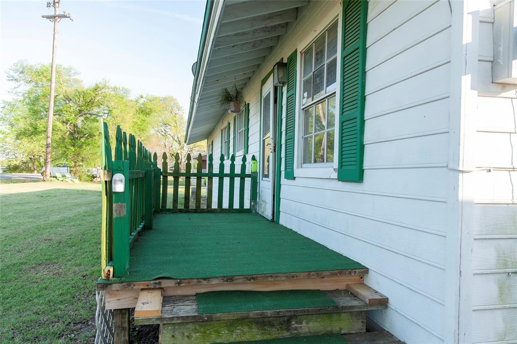 112 SE Front Street A