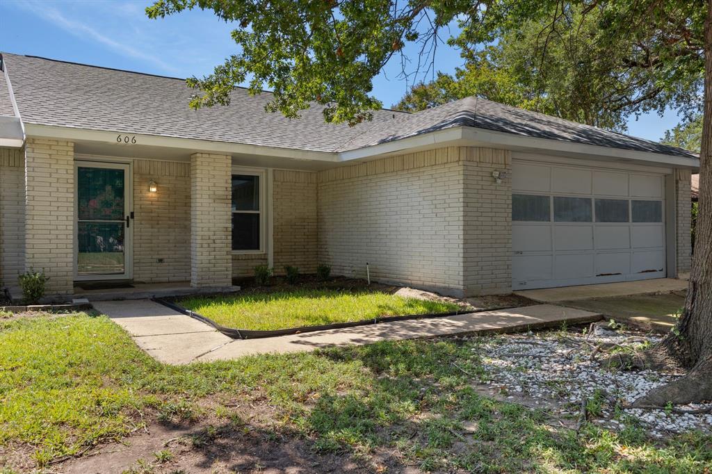 606 Jamestown Drive