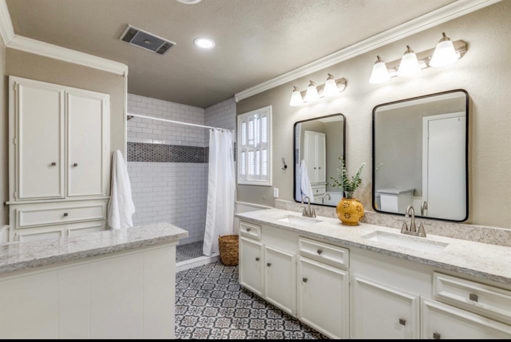 Van Alstyne - Residential Lease