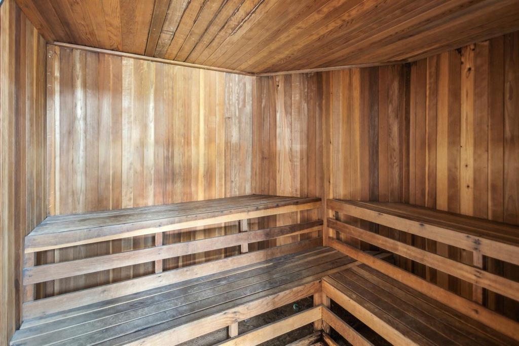 Lovers Lane Condos Ph 01-04 - Residential Lease