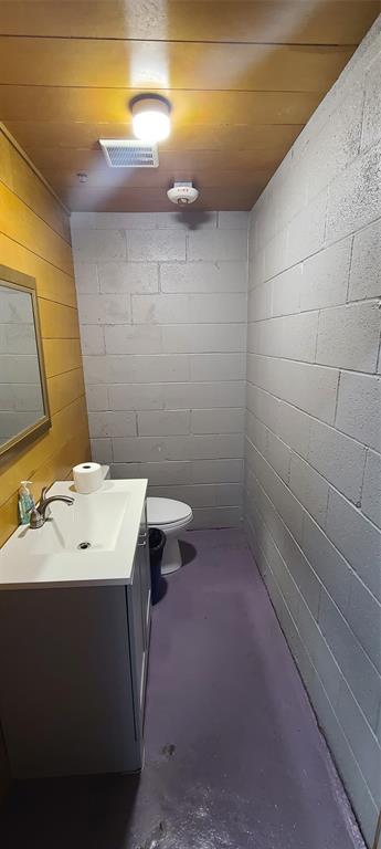 BLK 5802 TR 20.2 ACS 0.0237 CAL C - Commercial Sale