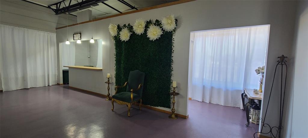 BLK 5802 TR 20.2 ACS 0.0237 CAL C - Commercial Sale